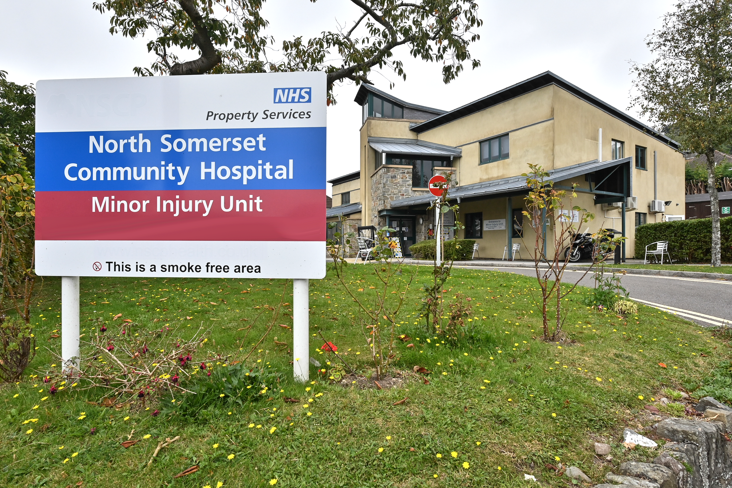 Main entrance to Clevedon Minor Injury Unit.